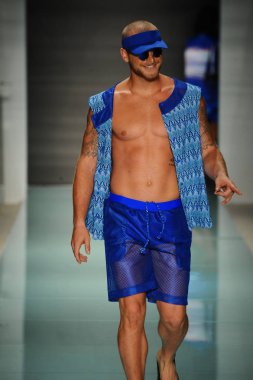 Üniversitesi Sanat ve tasarım moda defilesi