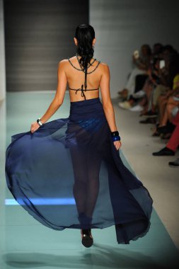 Üniversitesi Sanat ve tasarım moda defilesi