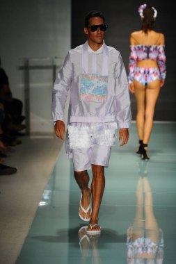 Üniversitesi Sanat ve tasarım moda defilesi