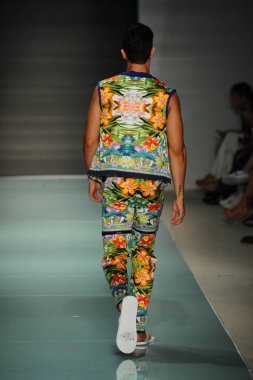 Üniversitesi Sanat ve tasarım moda defilesi