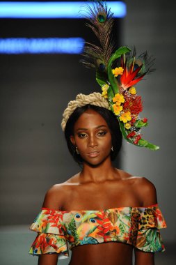 Üniversitesi Sanat ve tasarım moda defilesi