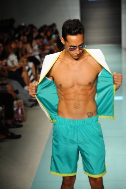 Üniversitesi Sanat ve tasarım moda defilesi