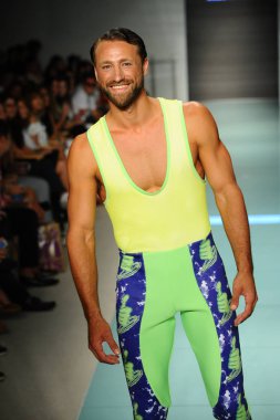 Üniversitesi Sanat ve tasarım moda defilesi