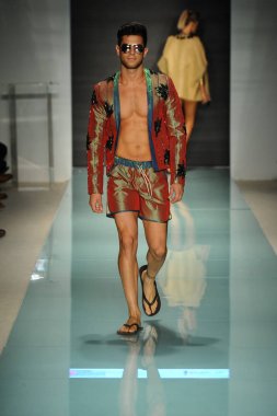 Üniversitesi Sanat ve tasarım moda defilesi