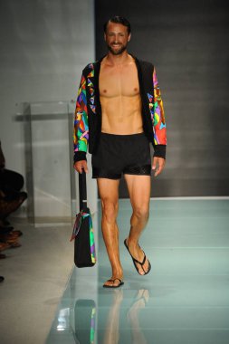 Üniversitesi Sanat ve tasarım moda defilesi