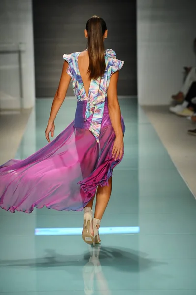 Universidade de Artes e Design Fashion Show — Fotografia de Stock