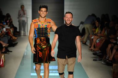 Tasarımcı Anastasio Giannoutsos ve modeli