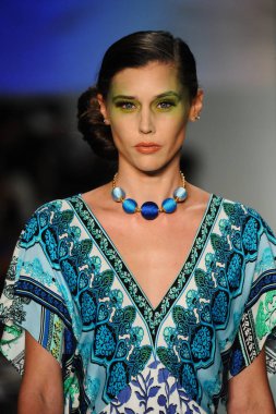 Hale Bob defile