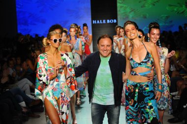 Tasarımcı Hale Bob ve modelleri 