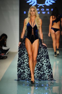 Cirone mayo moda defilesi 