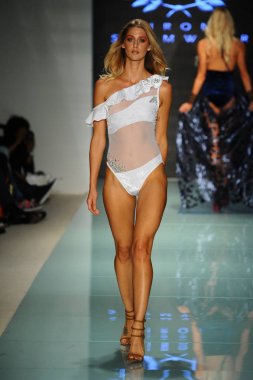 Cirone mayo moda defilesi 