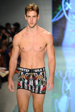 Pist yürüyüş modeli 