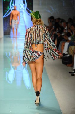 Pist yürüyüş modeli 