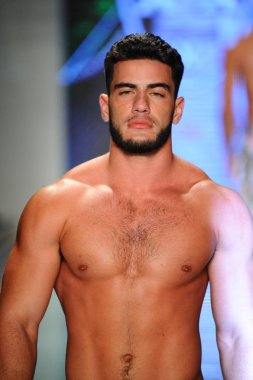 Pist yürüyüş modeli 