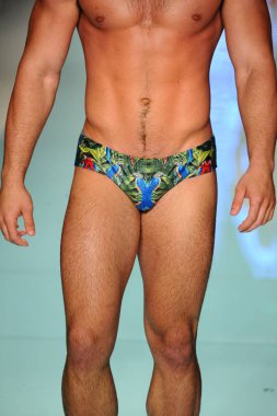 Pist yürüyüş modeli 