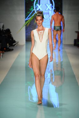 Pist yürüyüş modeli 