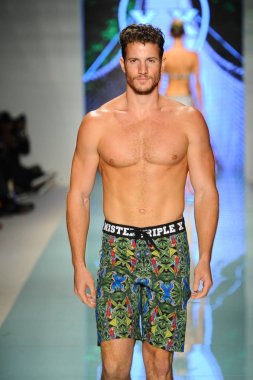 Pist yürüyüş modeli 