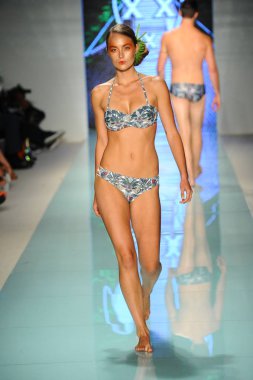 Pist yürüyüş modeli 