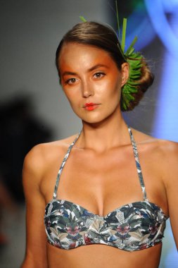 Pist yürüyüş modeli 