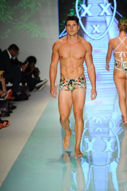 Pist yürüyüş modeli 