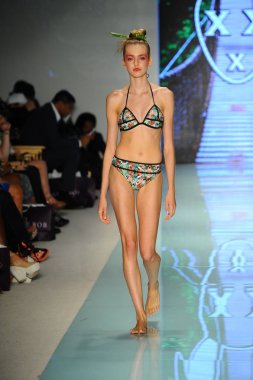 Pist yürüyüş modeli 