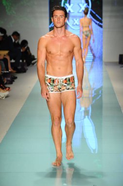 Pist yürüyüş modeli 