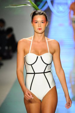 Pist yürüyüş modeli 