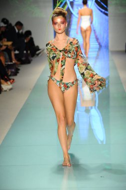 Pist yürüyüş modeli 