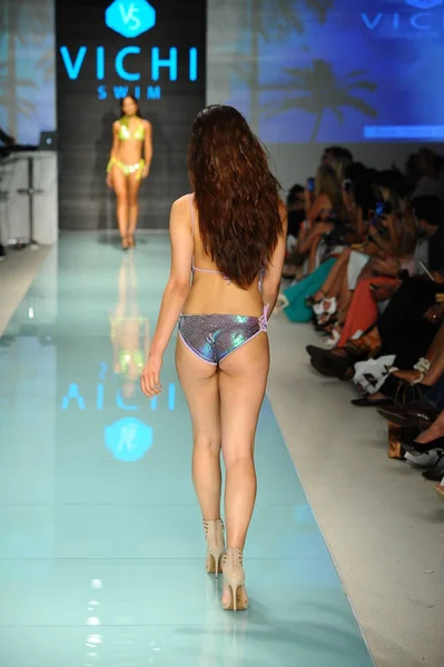 Vichi Swim fashion show — Stock Photo, Image