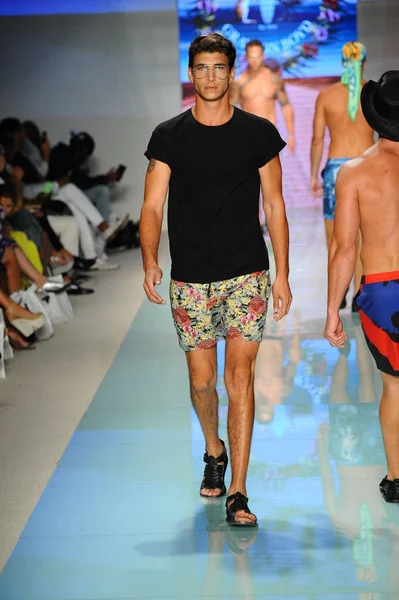 Grayson Boyd desfile de moda — Fotografia de Stock