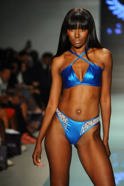 Cirone Swimwear fashion show — Stock Photo, Image