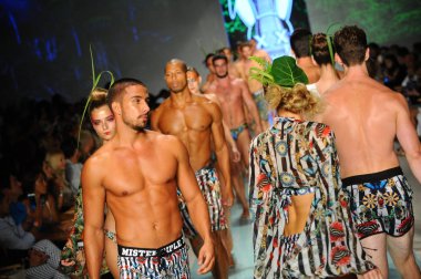 Pist yürüyüş modelleri