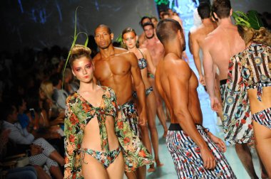 Pist yürüyüş modelleri