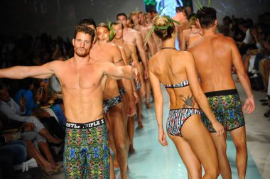 Pist yürüyüş modelleri