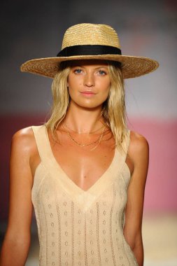 Aşk ve limon için defile 