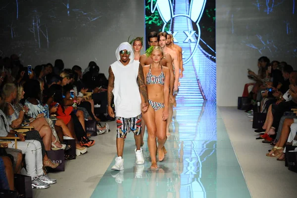 Pist yürüyüş modelleri