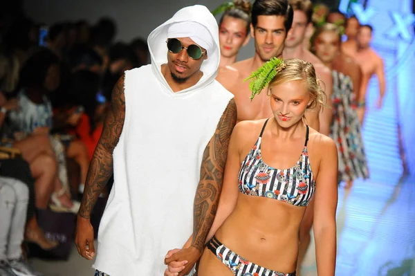 Pist yürüyüş modelleri