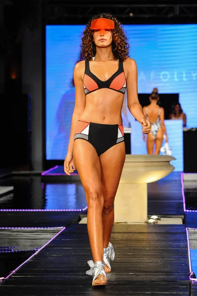 Seafolly pist moda haftası