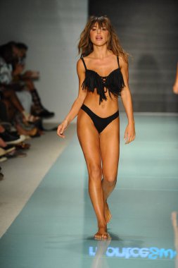 Montce pist yürüyüş modeli