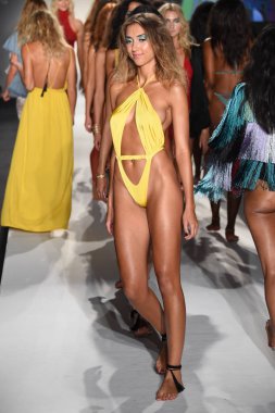 Final Swimmiami Indah 2018 koleksiyonu