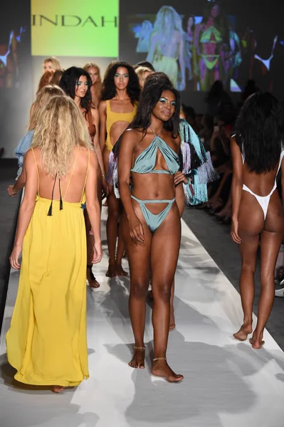 Finale at SWIMMIAMI Indah 2018 Collection — Stock Photo, Image