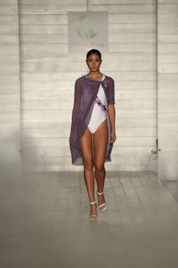 Funkshion Miami yüzmek hafta