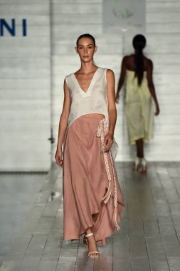 Funkshion Miami yüzmek hafta