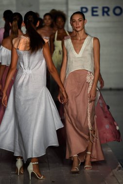 Funkshion Miami yüzmek hafta 