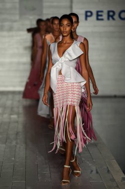 Funkshion Miami yüzmek hafta 