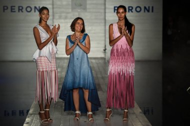 Funkshion Miami yüzmek hafta