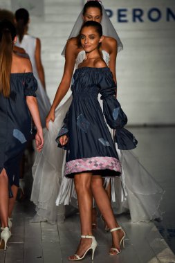 Funkshion Miami yüzmek hafta 