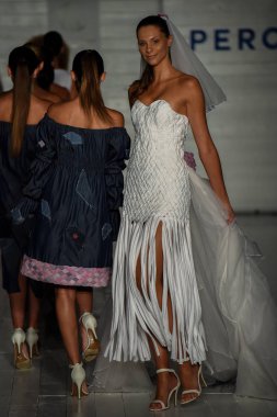 Funkshion Miami yüzmek hafta 