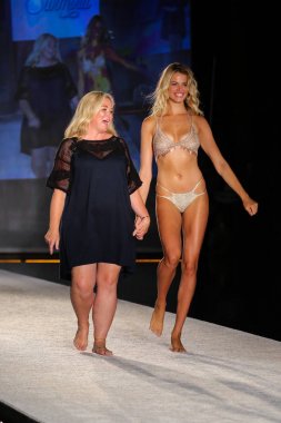 Editör Mj gün ve modeli