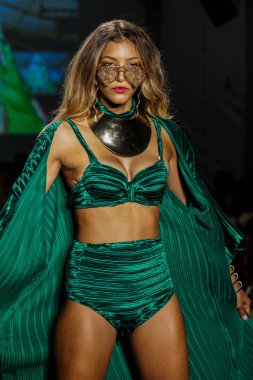 Melek Brinks 2018 koleksiyonu 